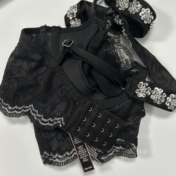 Victoria’s Secret Lace Embellished Lace sequin Bra size 32 B - Picture 12 of 14